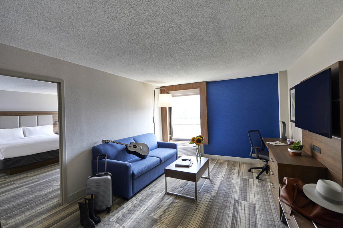 Holiday Inn Express Nashville Downtown - Broadway