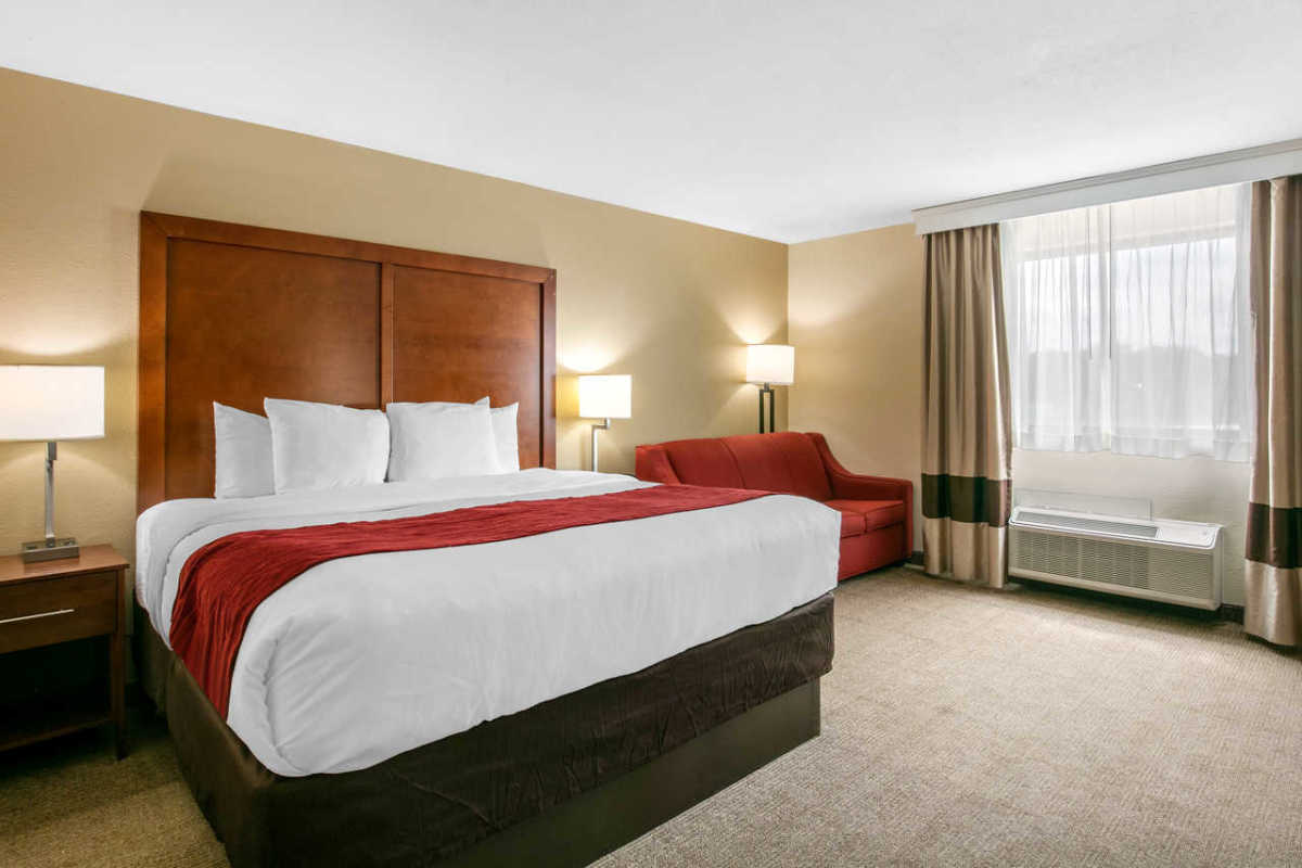Comfort Inn West